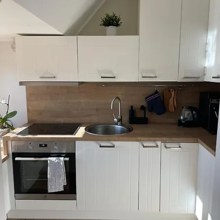 Cozy 1 Bedroom With Balcony & Views * Tallin
