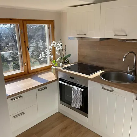 Cozy 1 Bedroom With Balcony & Views * Tallin